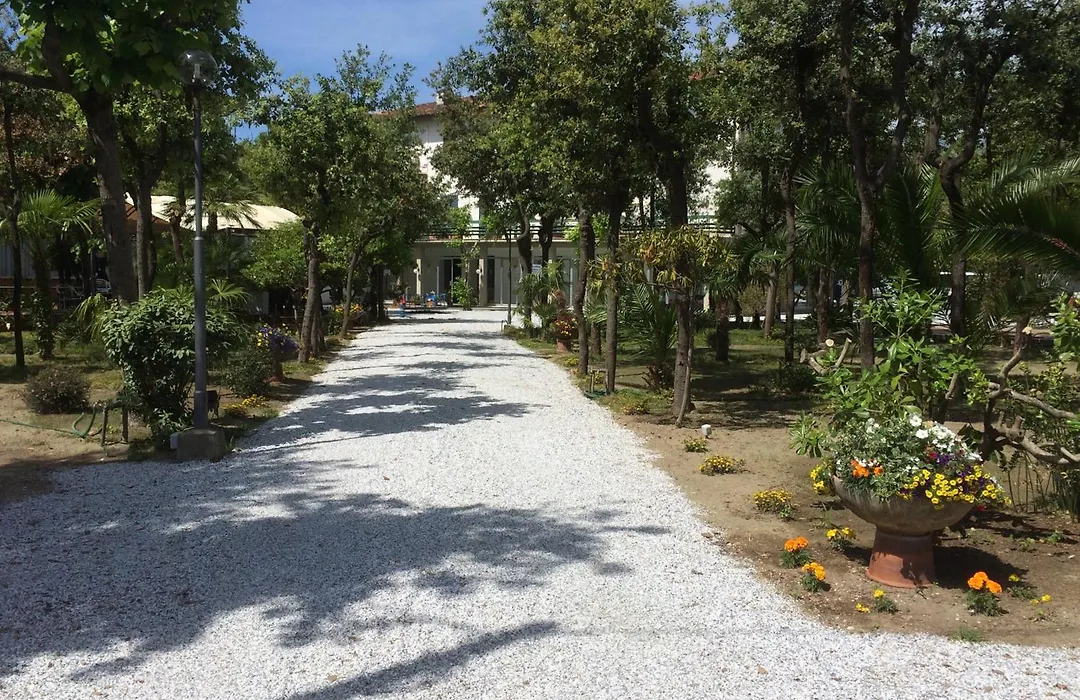 Hotel Raffaelli Villa Angela-1